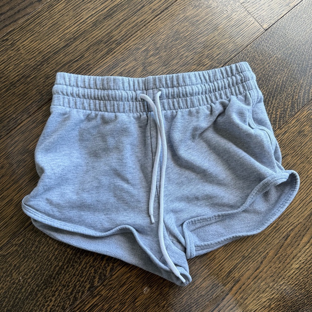 aritzia lounge shorts